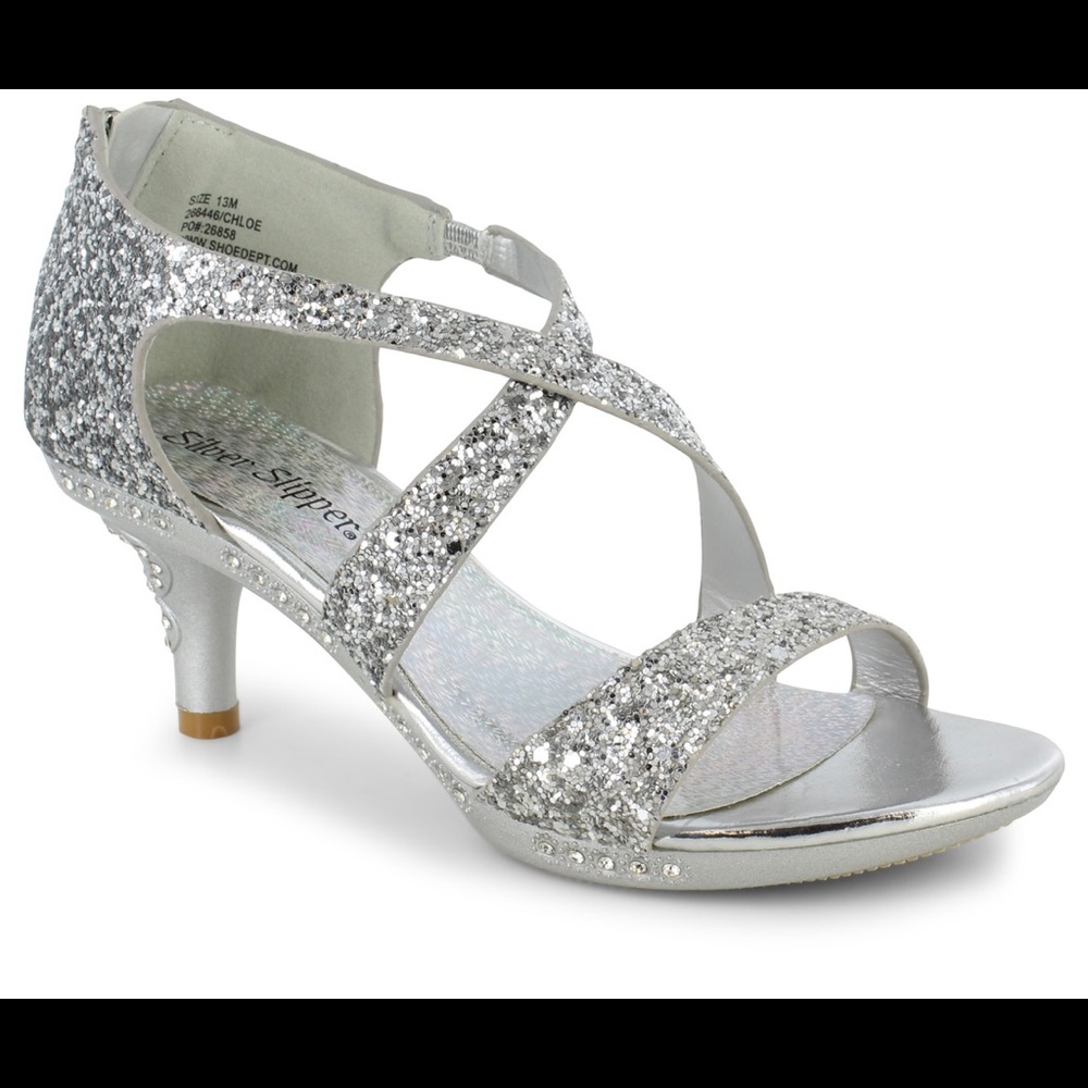 Barely Worn!!! Silver slipper, silver glitter 2” heel **size 2.